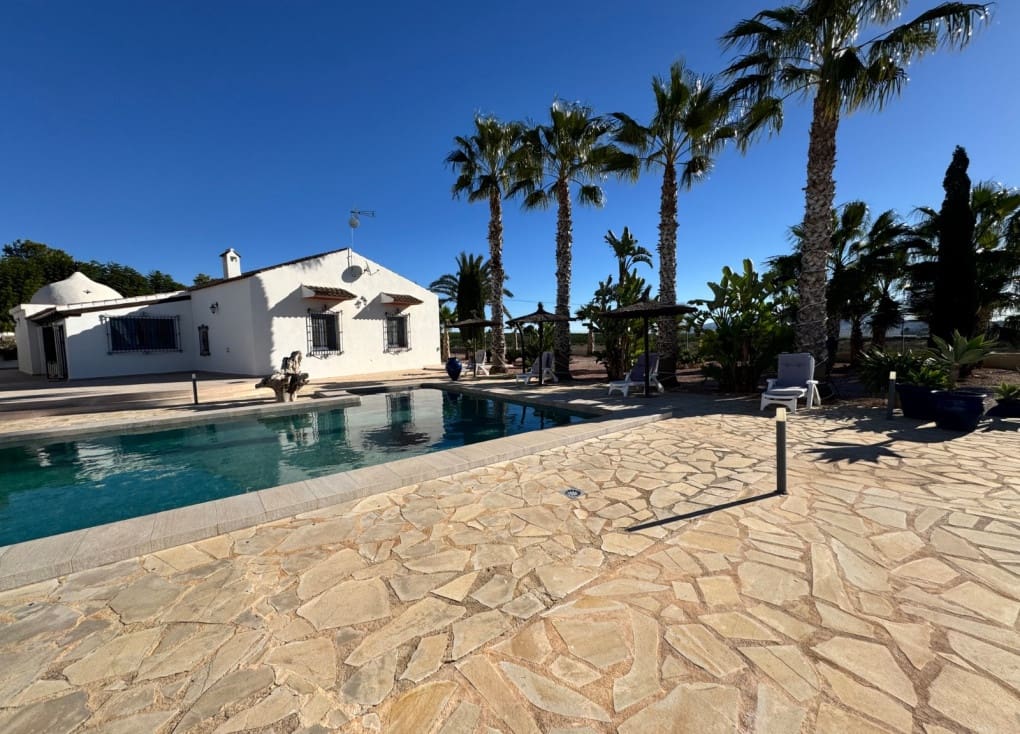 4 quarto Moradia para venda em Fortuna com piscina - 525 000 € (Ref: 9712437)