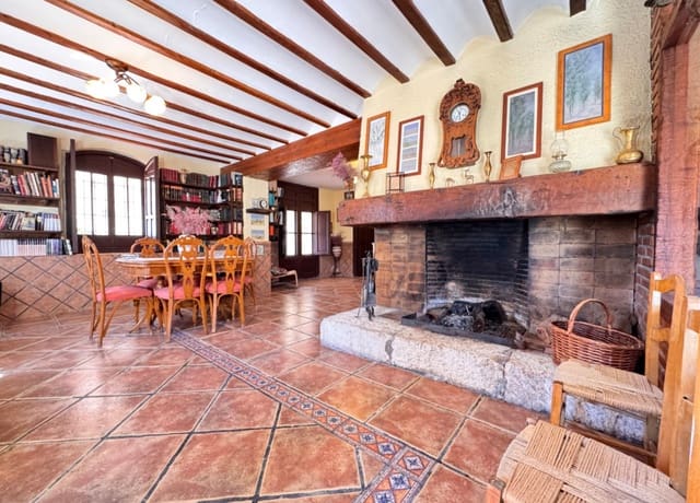 3 chambre Finca/Maison de Campagne à vendre à Cieza avec piscine garage - 300 000 € (Ref: 9714360)