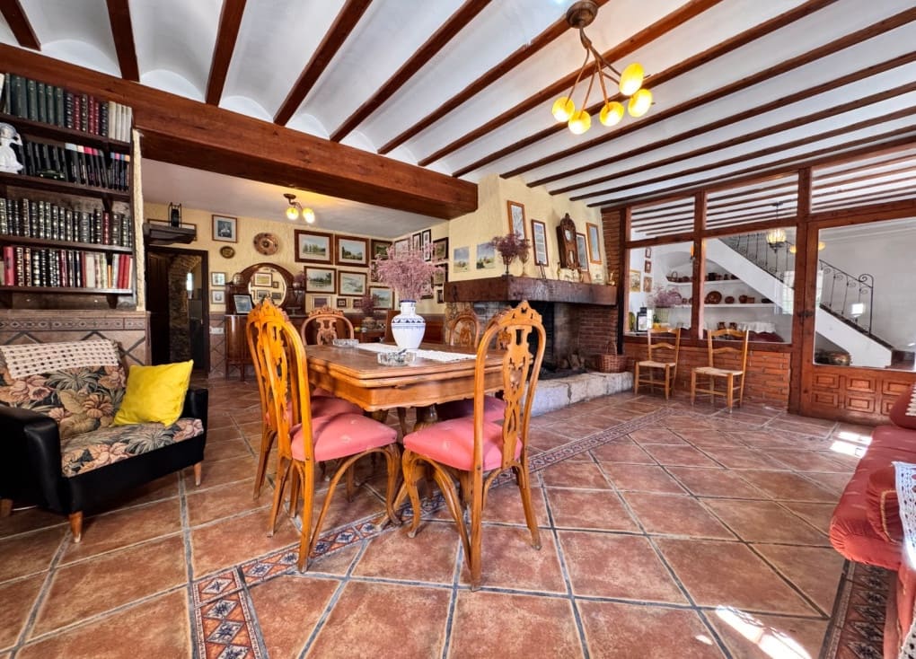 3 chambre Finca/Maison de Campagne à vendre à Cieza avec piscine garage - 300 000 € (Ref: 9714360)