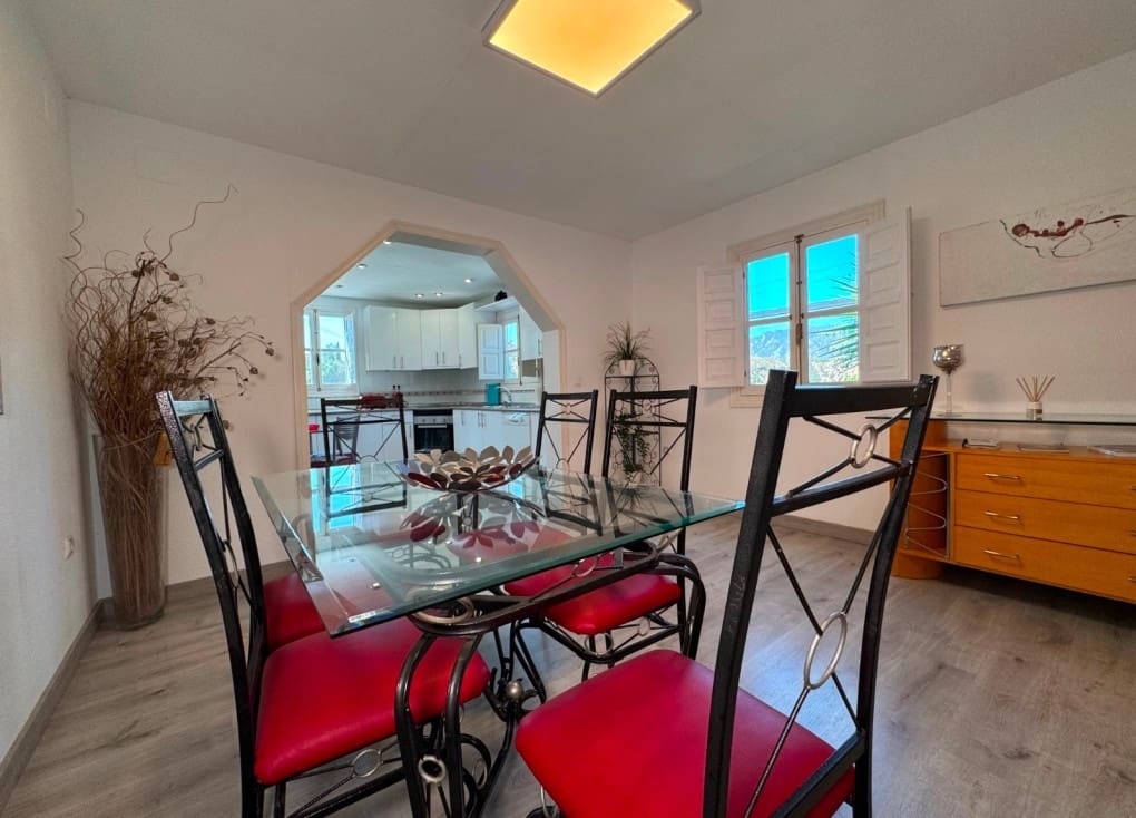 3 bedroom Villa for sale in Blanca with pool garage - € 175,000 (Ref: 9795150)