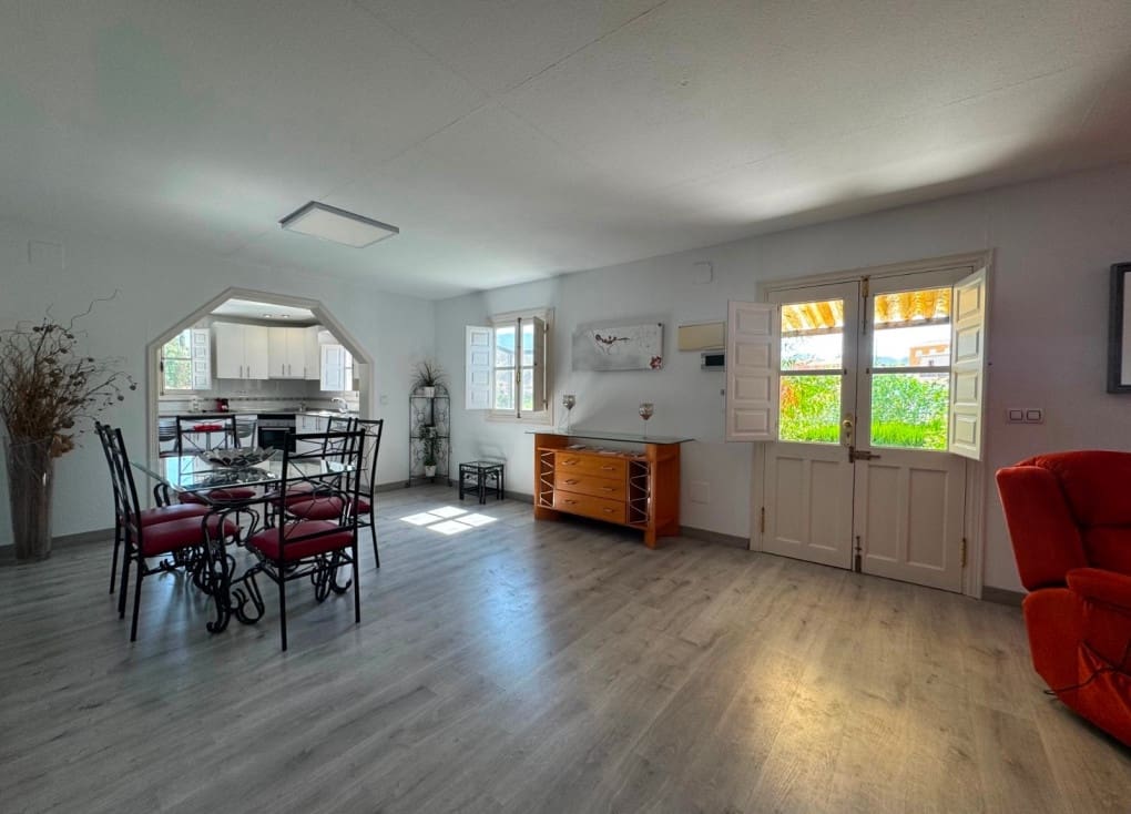 3 bedroom Villa for sale in Blanca with pool garage - € 175,000 (Ref: 9795150)