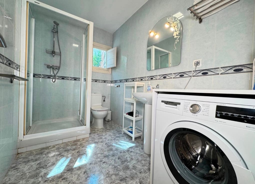 3 bedroom Villa for sale in Blanca with pool garage - € 175,000 (Ref: 9795150)