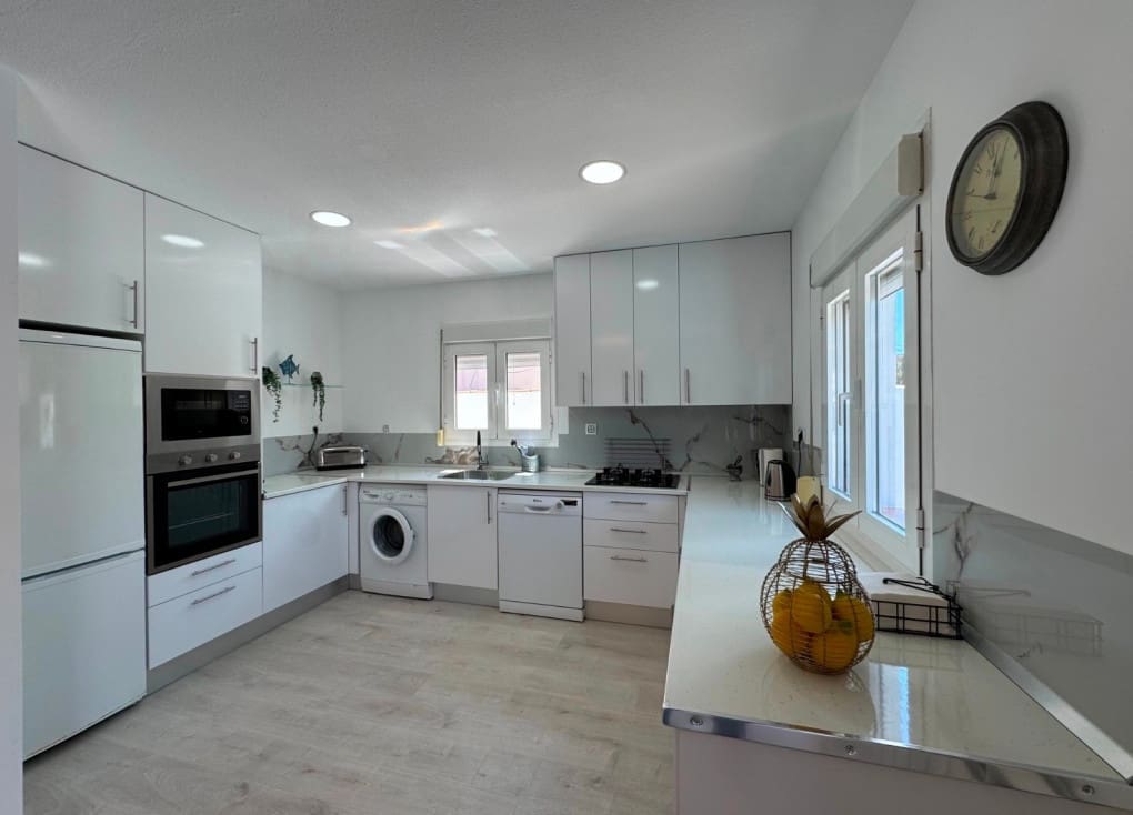 Chalet de 3 habitaciones en Blanca en venta con piscina garaje - 195.000 € (Ref: 9797633)