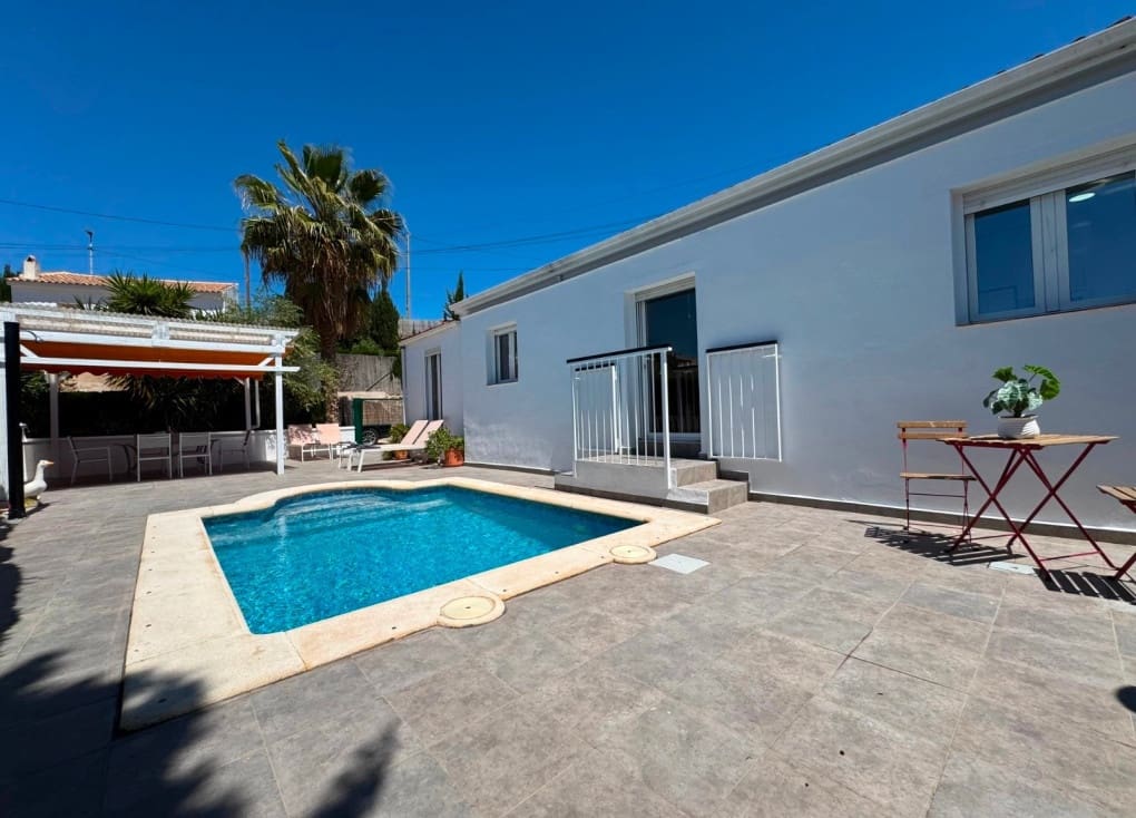 Chalet de 3 habitaciones en Blanca en venta con piscina garaje - 195.000 € (Ref: 9797633)