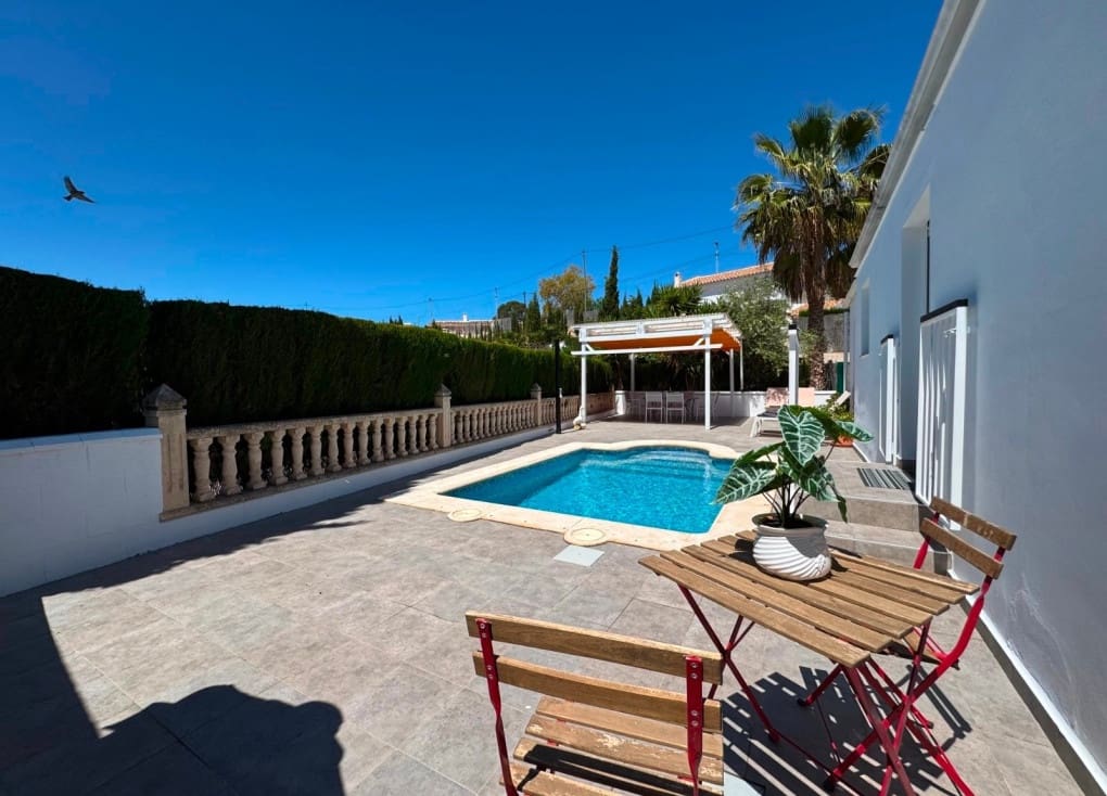 Chalet de 3 habitaciones en Blanca en venta con piscina garaje - 195.000 € (Ref: 9797633)