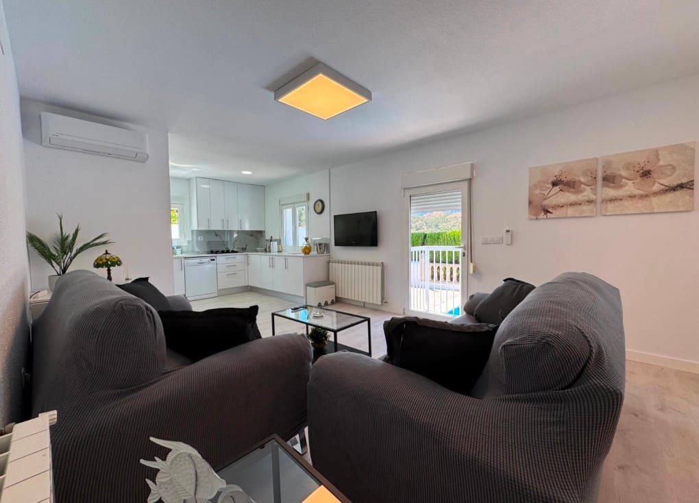 Chalet de 3 habitaciones en Blanca en venta con piscina garaje - 195.000 € (Ref: 9797633)