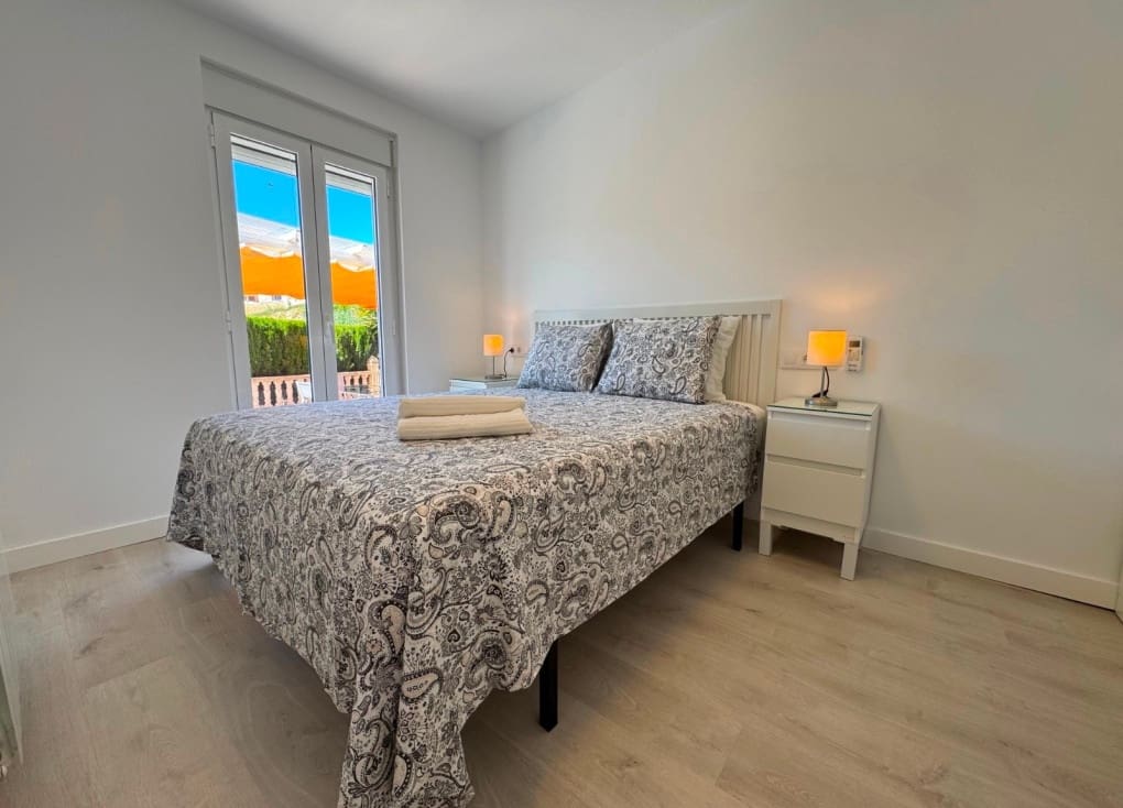 Chalet de 3 habitaciones en Blanca en venta con piscina garaje - 195.000 € (Ref: 9797633)