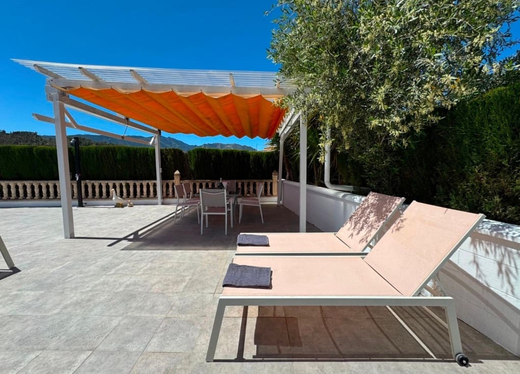 Chalet de 3 habitaciones en Blanca en venta con piscina garaje - 195.000 € (Ref: 9797633)