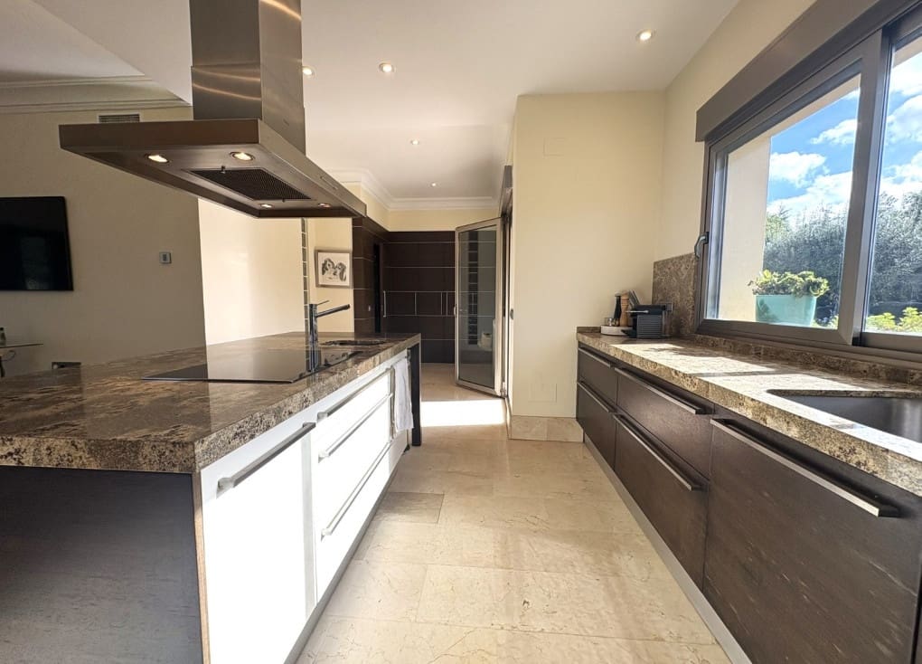 5 bedroom Villa for sale in La Alcayna with pool - € 1,300,000 (Ref: 9836791)