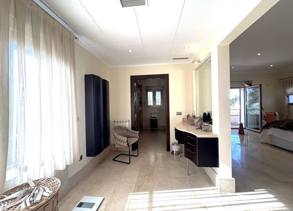 5 bedroom Villa for sale in La Alcayna with pool - € 1,300,000 (Ref: 9836791)