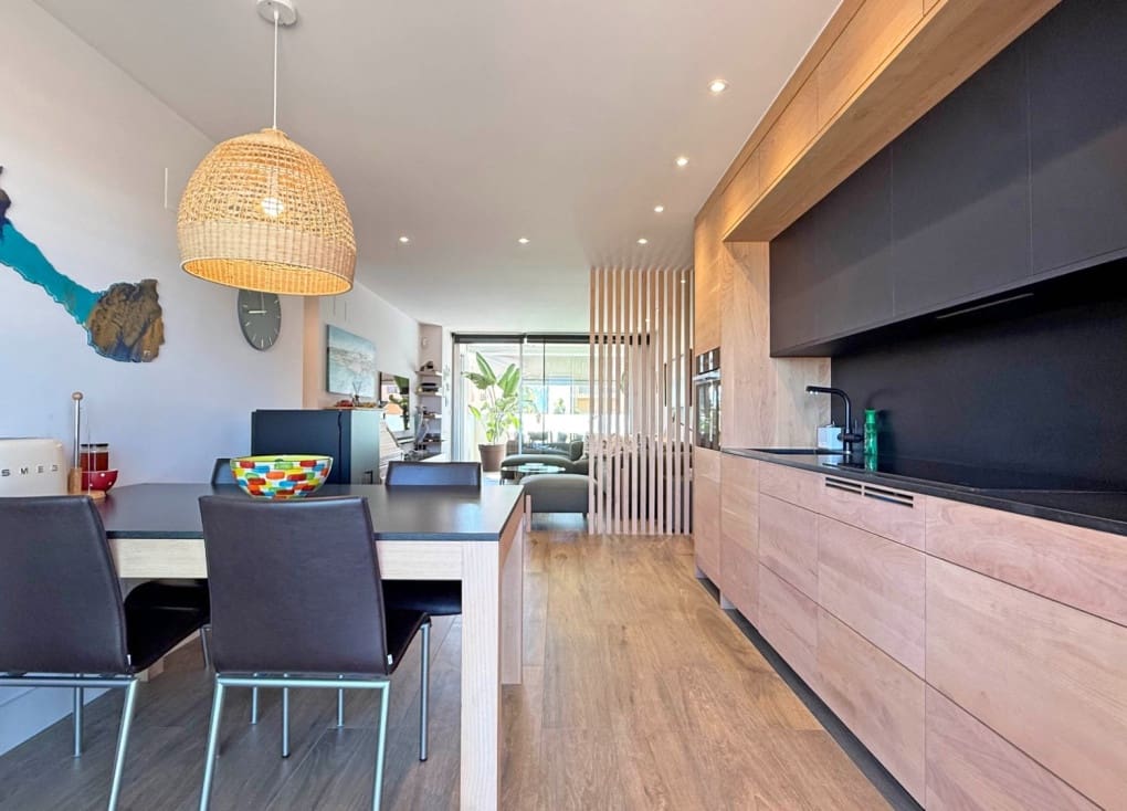 3 makuuhuone Huoneisto myytävänä paikassa Cabo de Palos mukana uima-altaan - 498 000 € (Ref: 9836792)