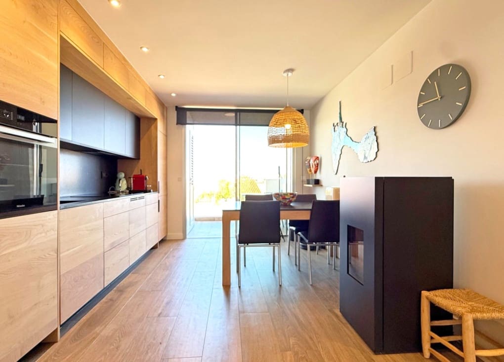 3 makuuhuone Huoneisto myytävänä paikassa Cabo de Palos mukana uima-altaan - 498 000 € (Ref: 9836792)