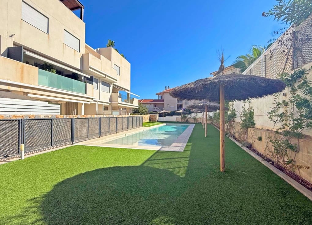 3 makuuhuone Huoneisto myytävänä paikassa Cabo de Palos mukana uima-altaan - 498 000 € (Ref: 9836792)