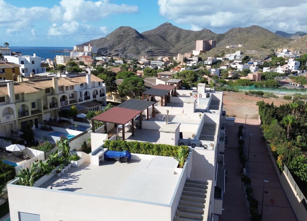 3 makuuhuone Huoneisto myytävänä paikassa Cabo de Palos mukana uima-altaan - 498 000 € (Ref: 9836792)
