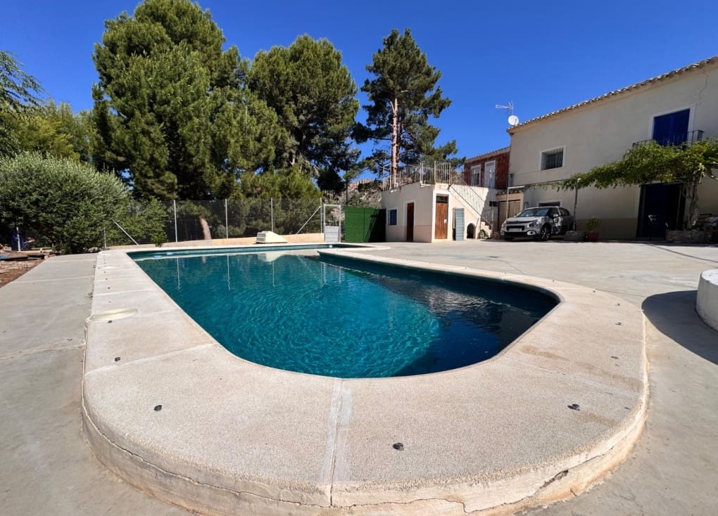 5 bedroom Finca/Country House for sale in Blanca with pool garage - € 290,000 (Ref: 9862380)