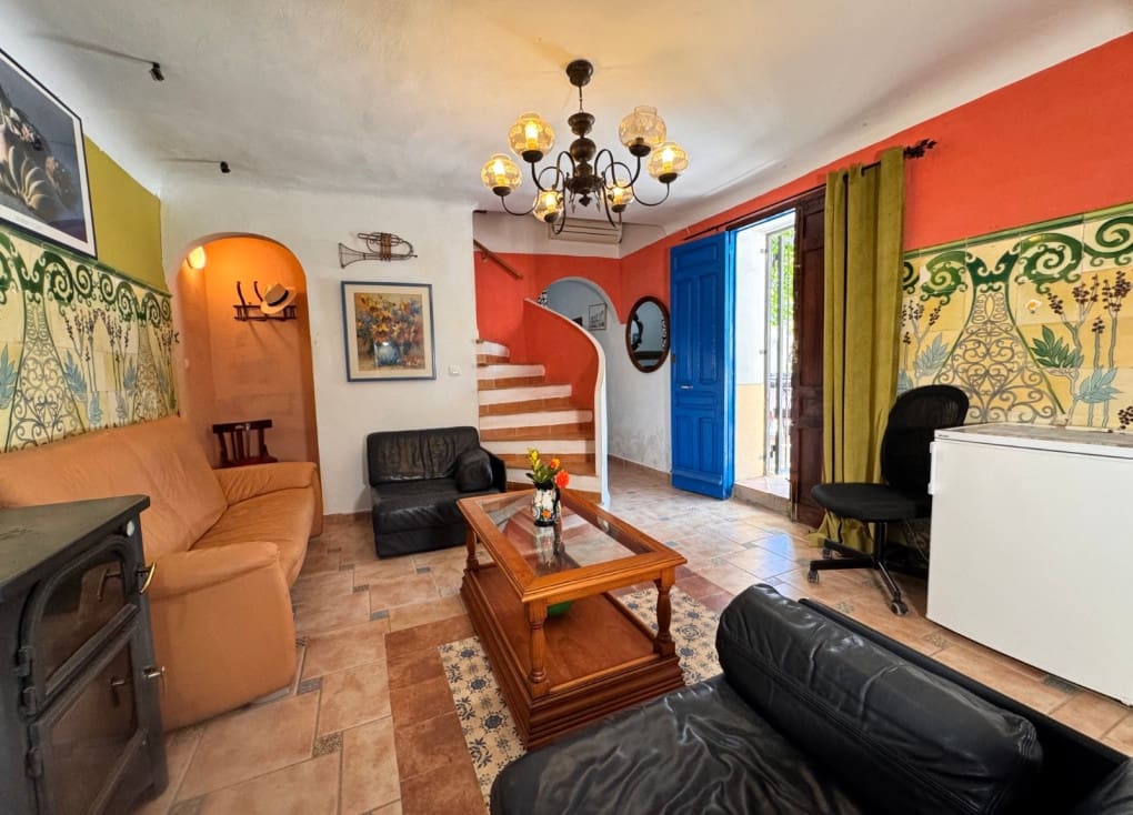 5 bedroom Finca/Country House for sale in Blanca with pool garage - € 290,000 (Ref: 9862380)