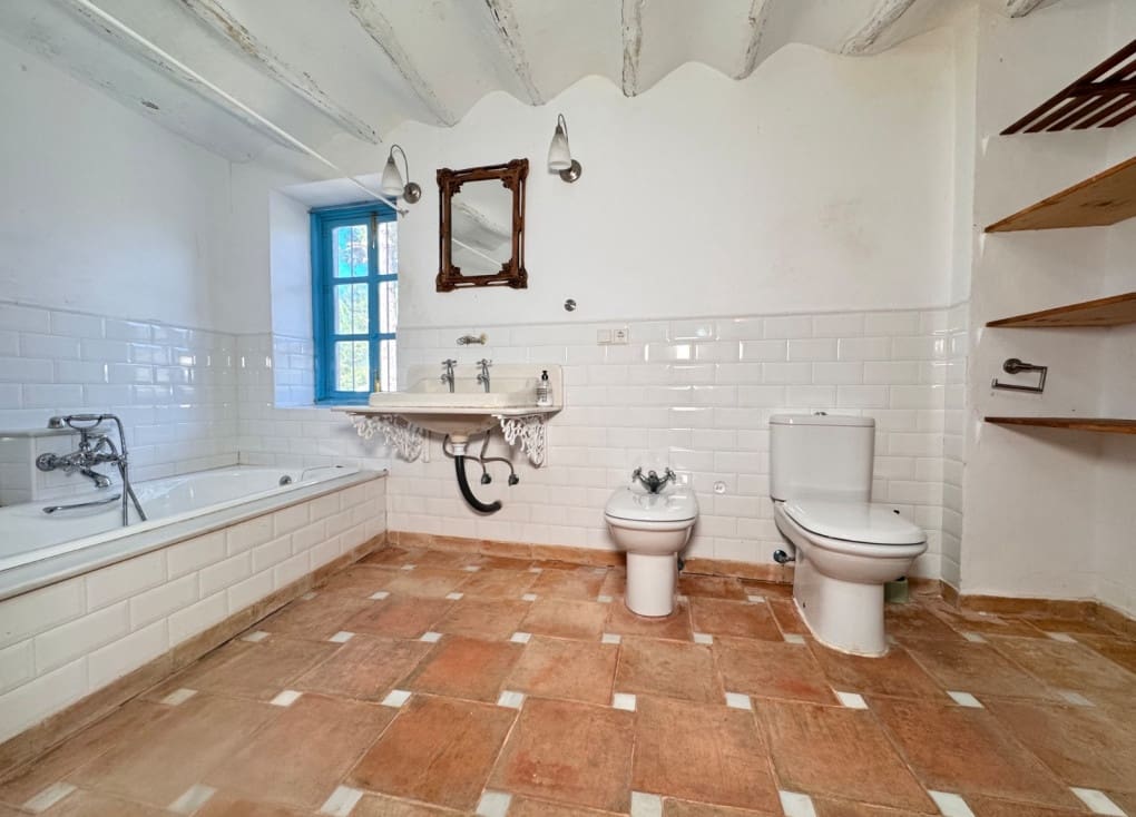 5 bedroom Finca/Country House for sale in Blanca with pool garage - € 290,000 (Ref: 9862380)