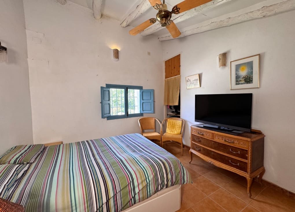 5 bedroom Finca/Country House for sale in Blanca with pool garage - € 290,000 (Ref: 9862380)