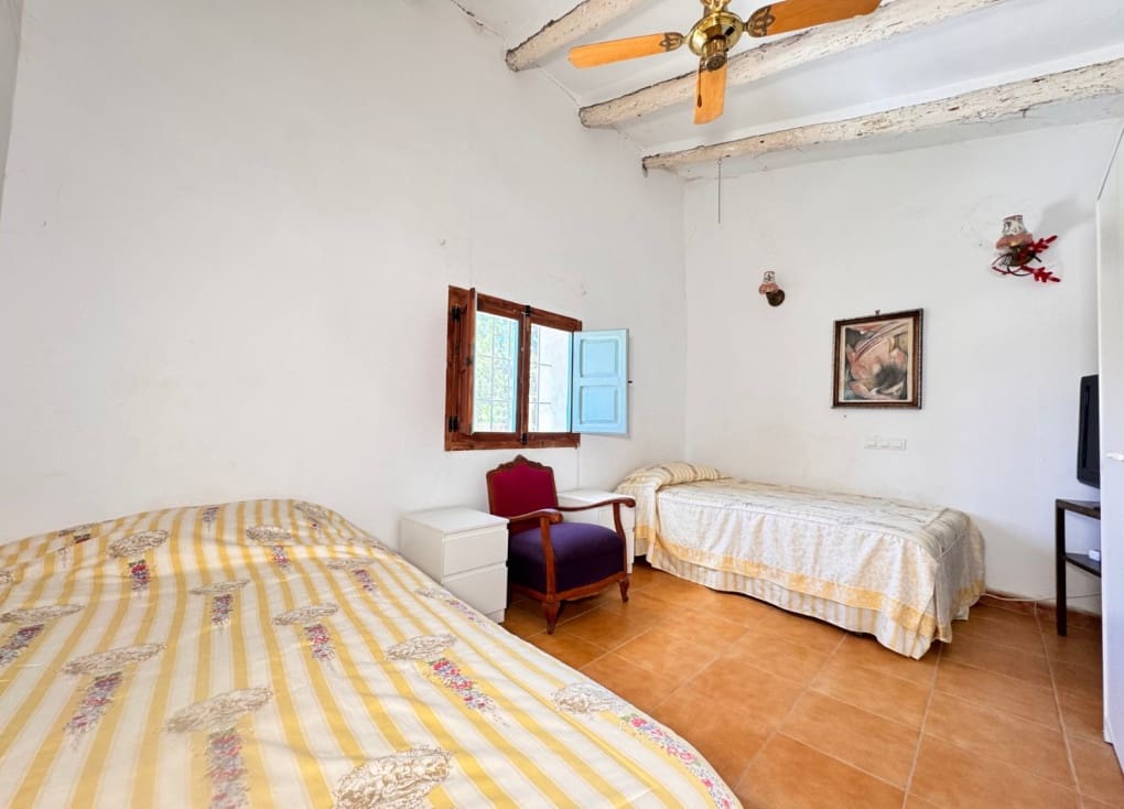 5 bedroom Finca/Country House for sale in Blanca with pool garage - € 290,000 (Ref: 9862380)