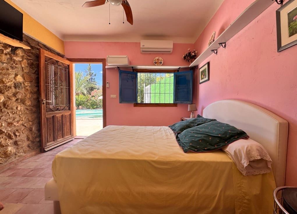 5 bedroom Finca/Country House for sale in Blanca with pool garage - € 290,000 (Ref: 9862380)