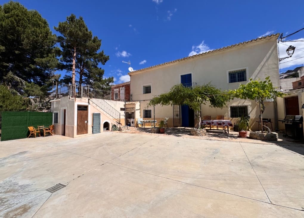 5 bedroom Finca/Country House for sale in Blanca with pool garage - € 290,000 (Ref: 9862380)