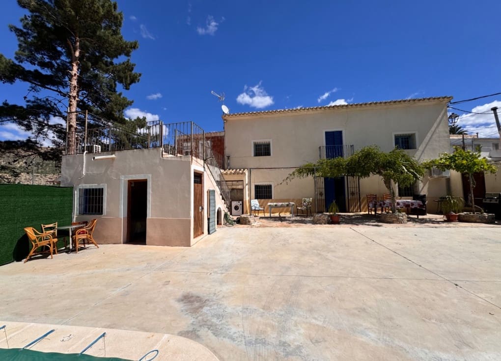 5 bedroom Finca/Country House for sale in Blanca with pool garage - € 290,000 (Ref: 9862380)
