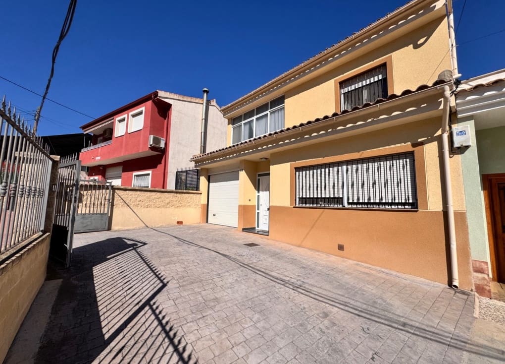 4 soveværelse Byhus til salg i Blanca med garage - € 250.000 (Ref: 9877590)