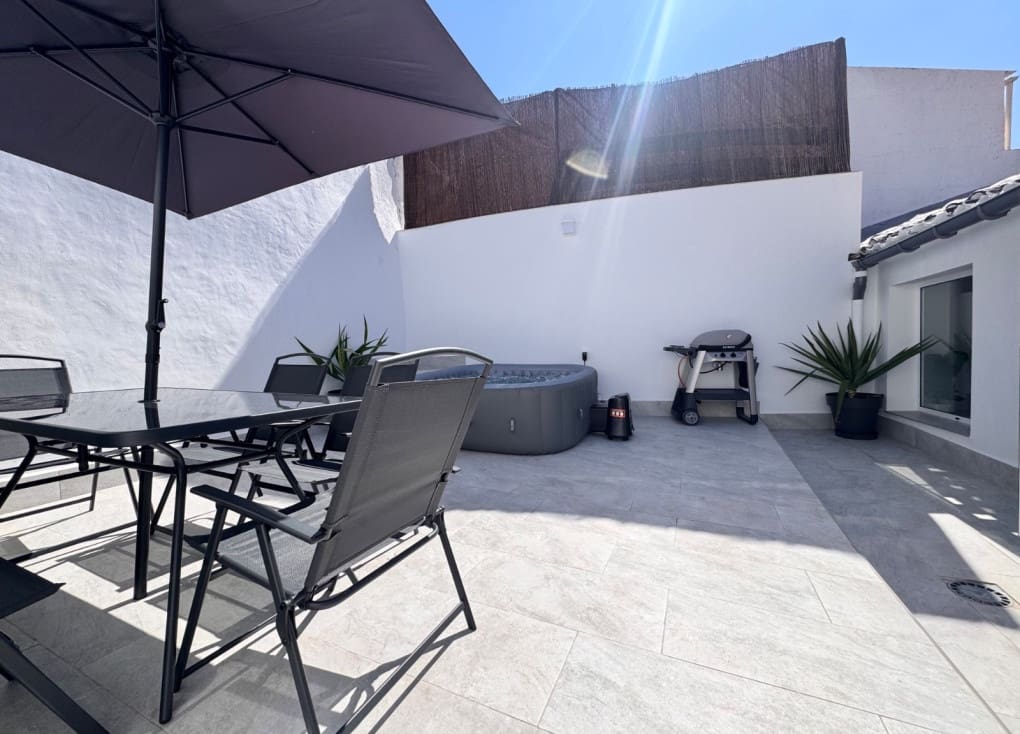 2 bedroom Townhouse for sale in Blanca - € 99,000 (Ref: 9895393)