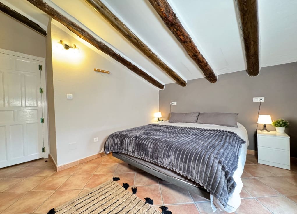 13 bedroom Finca/Country House for sale in Ojos with pool garage - € 649,500 (Ref: 9922739)