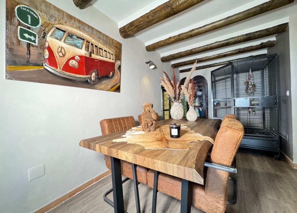 13 bedroom Finca/Country House for sale in Ojos with pool garage - € 649,500 (Ref: 9922739)