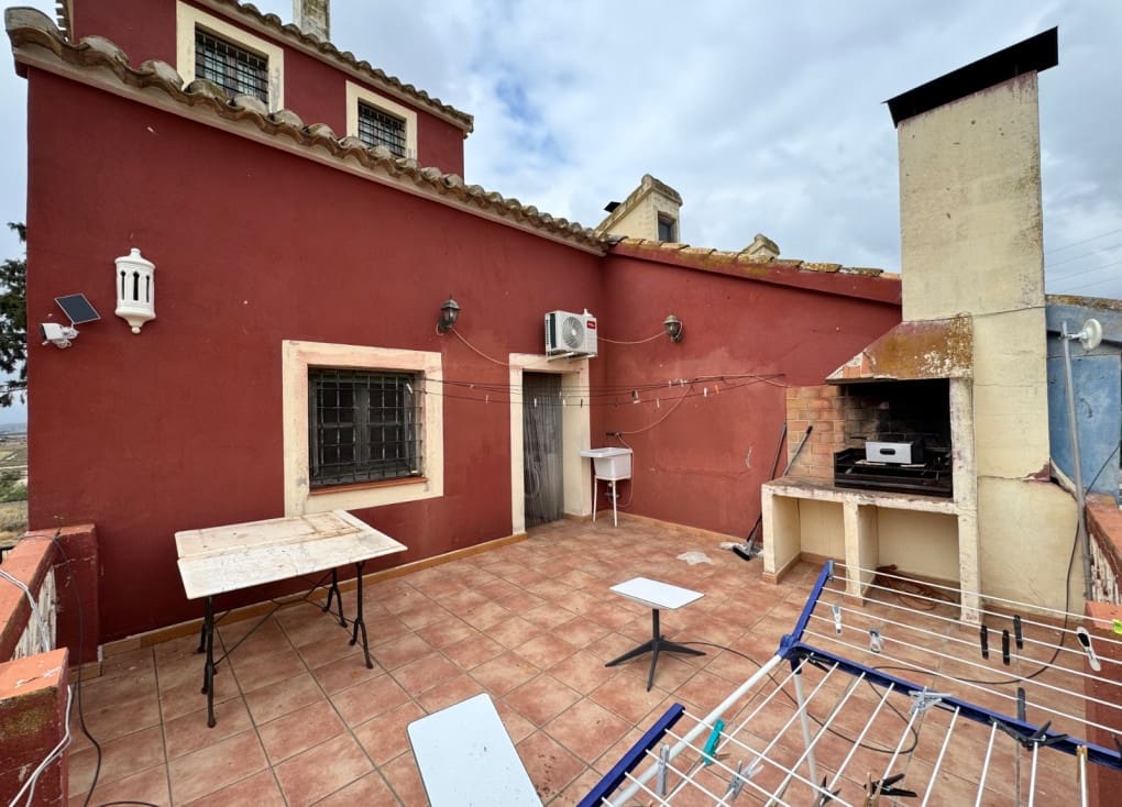 13 bedroom Finca/Country House for sale in Ojos with pool garage - € 649,500 (Ref: 9922739)