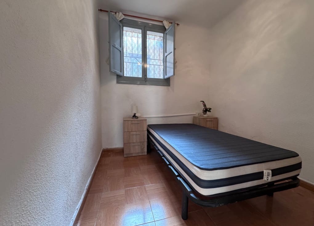 3 bedroom Townhouse for rent in Blanca - € 300 (Ref: 9981423)