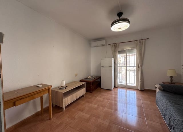 3 makuuhuone Omakotitalo vuokrattavana paikassa Blanca - 300 € (Ref: 9981423)