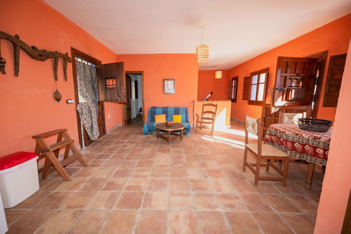 3 bedroom Finca/Country House for sale in La Herradura - € 190,000 (Ref: 8382912)