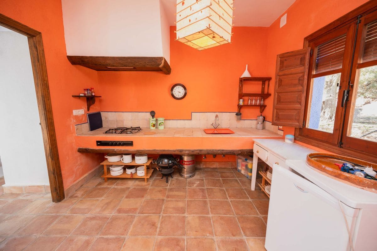 3 bedroom Finca/Country House for sale in La Herradura - € 190,000 (Ref: 8382912)