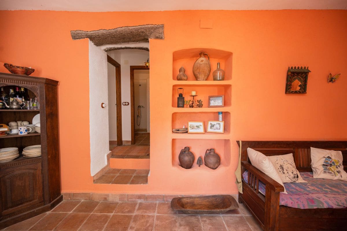 3 bedroom Finca/Country House for sale in La Herradura - € 190,000 (Ref: 8382912)