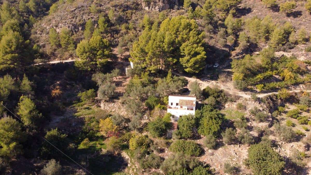 3 bedroom Finca/Country House for sale in La Herradura - € 190,000 (Ref: 8382912)