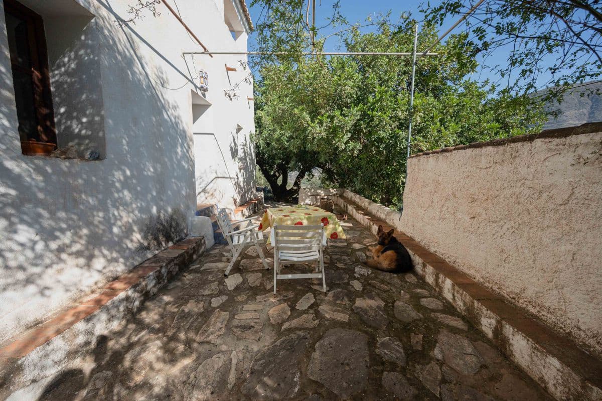 3 bedroom Finca/Country House for sale in La Herradura - € 190,000 (Ref: 8382912)