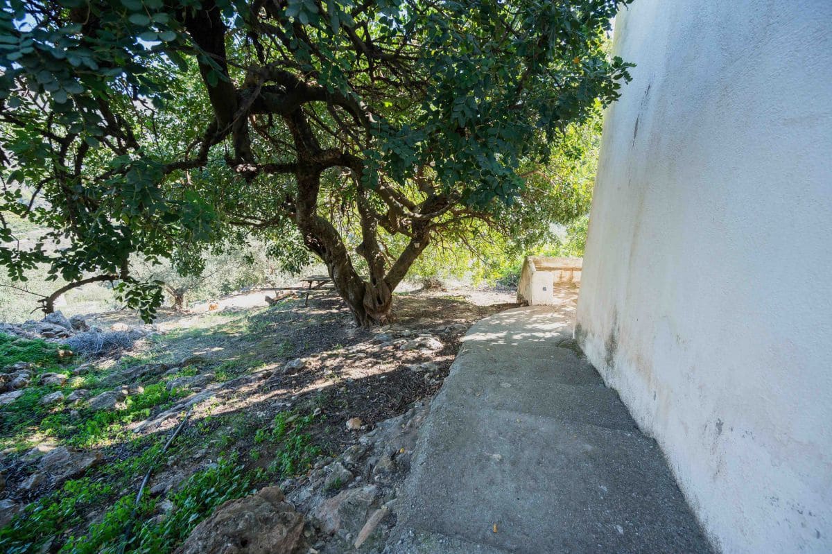 3 bedroom Finca/Country House for sale in La Herradura - € 190,000 (Ref: 8382912)