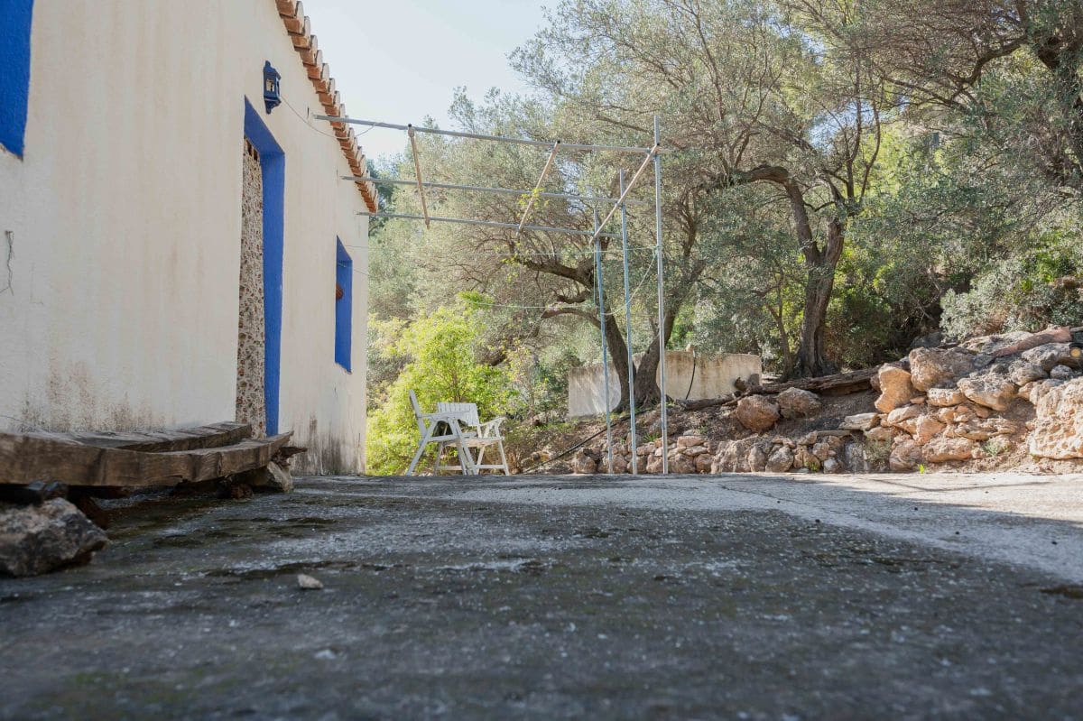 3 bedroom Finca/Country House for sale in La Herradura - € 190,000 (Ref: 8382912)