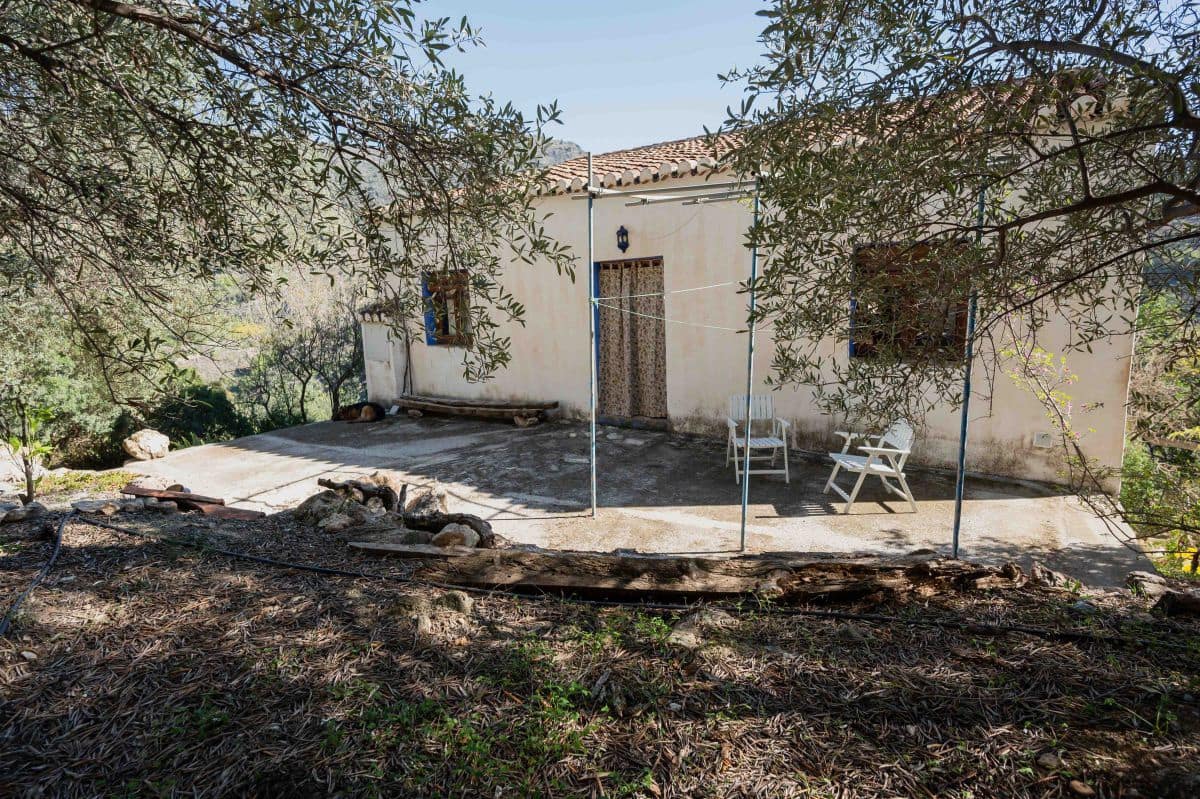 3 bedroom Finca/Country House for sale in La Herradura - € 190,000 (Ref: 8382912)