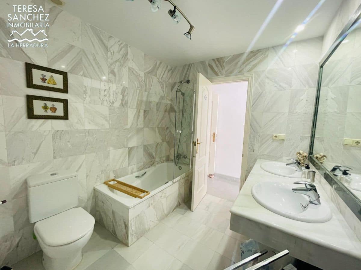 2 soveværelse Lejlighed til salg i La Herradura - € 335.000 (Ref: 8522853)