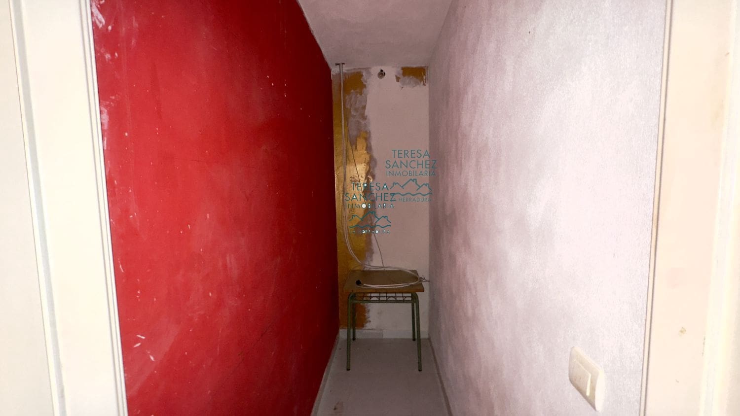 Comercial para venda em La Herradura - 380 000 € (Ref: 8687432)