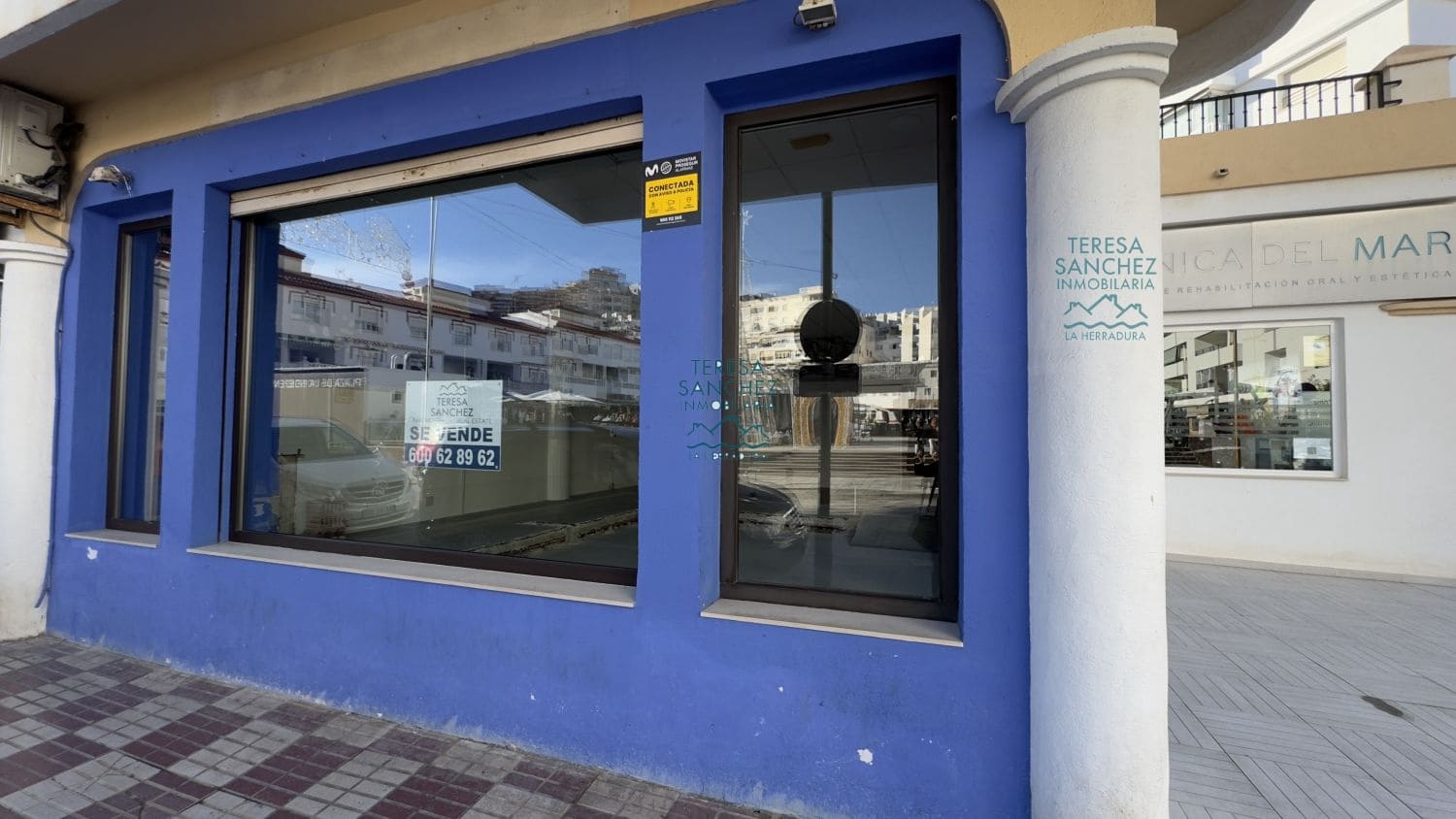 Comercial para venda em La Herradura - 380 000 € (Ref: 8687432)