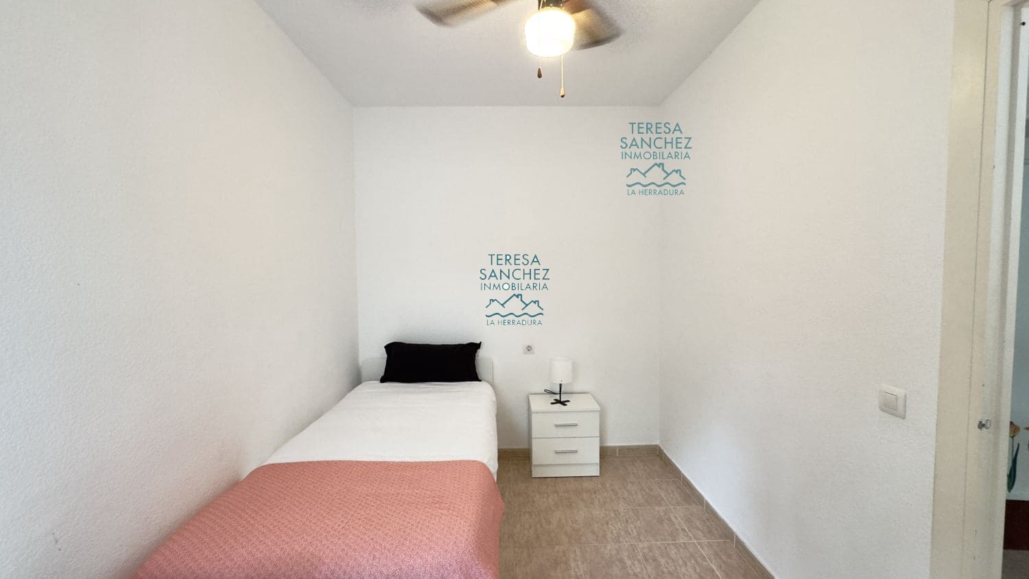 2 bedroom Apartment for sale in La Herradura - € 220,000 (Ref: 8689024)