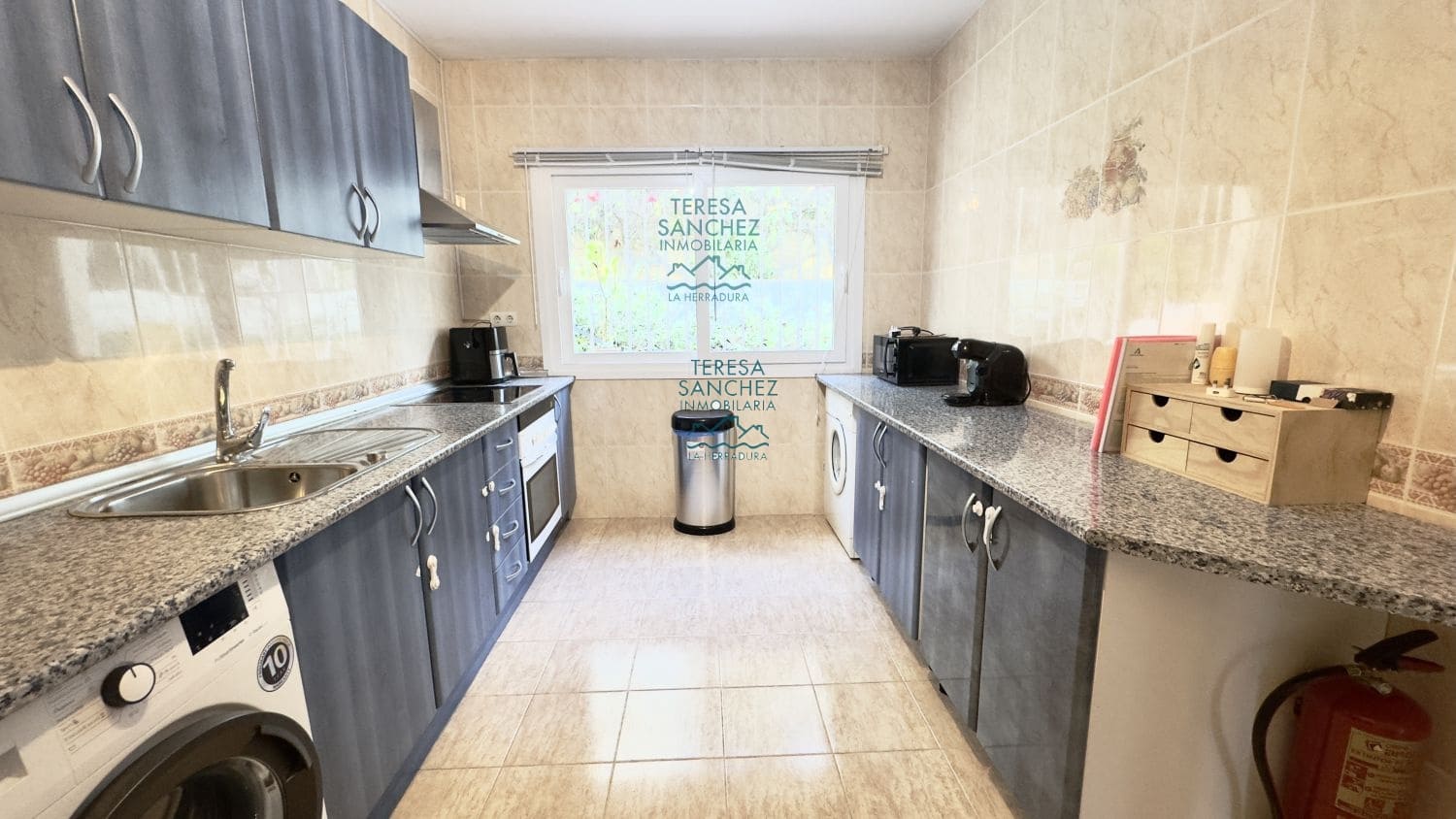 2 bedroom Apartment for sale in La Herradura - € 220,000 (Ref: 8689024)