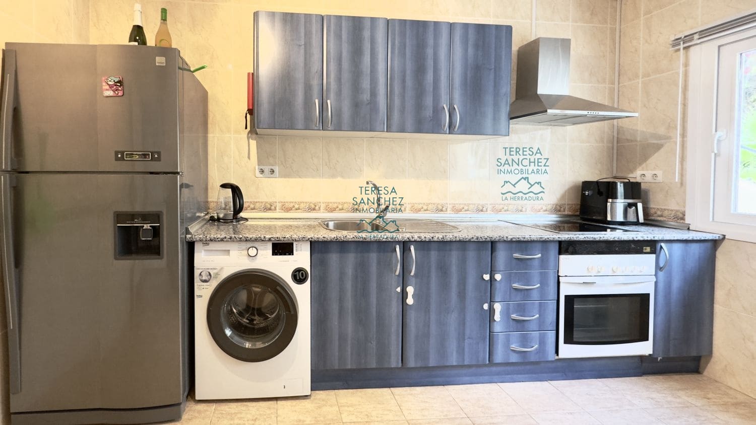 2 bedroom Apartment for sale in La Herradura - € 220,000 (Ref: 8689024)