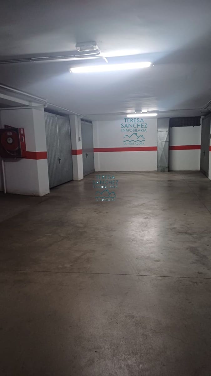 3 bedroom Flat for sale in Almunecar with garage - € 299,000 (Ref: 8932566)