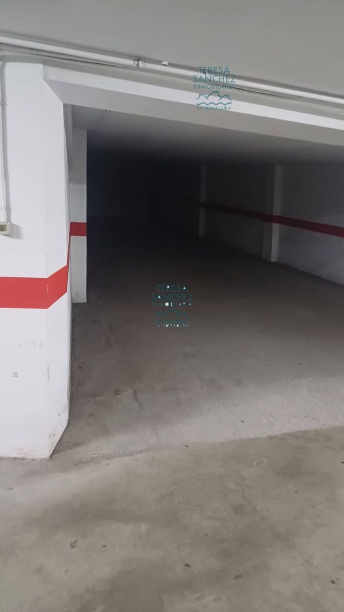 3 bedroom Flat for sale in Almunecar with garage - € 299,000 (Ref: 8932566)