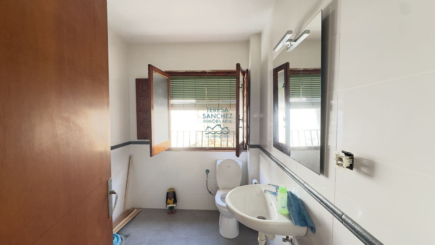 4 bedroom Townhouse for sale in Jete - € 168,000 (Ref: 9639310)